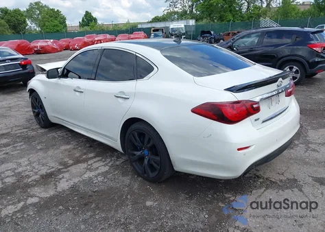 2018 Infiniti Q70 3.7X Luxe z USA, uszkodzony, nr VIN JN1BY1AR4JM220503